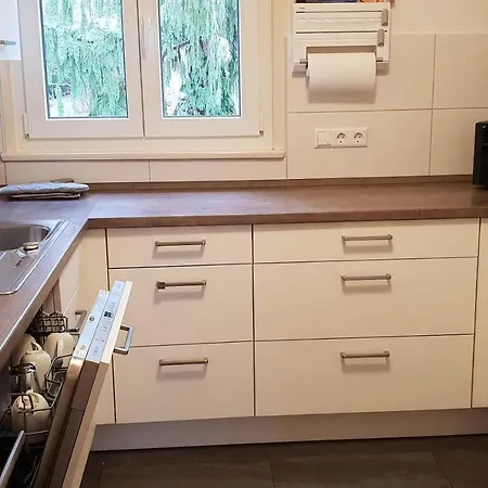 Apartament Cozy Close To Outlets&train Station. Metzingen (Tubingen)